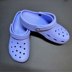 Crocs Size W10 Moon Jelly Classic Periwinkle Blue EUC